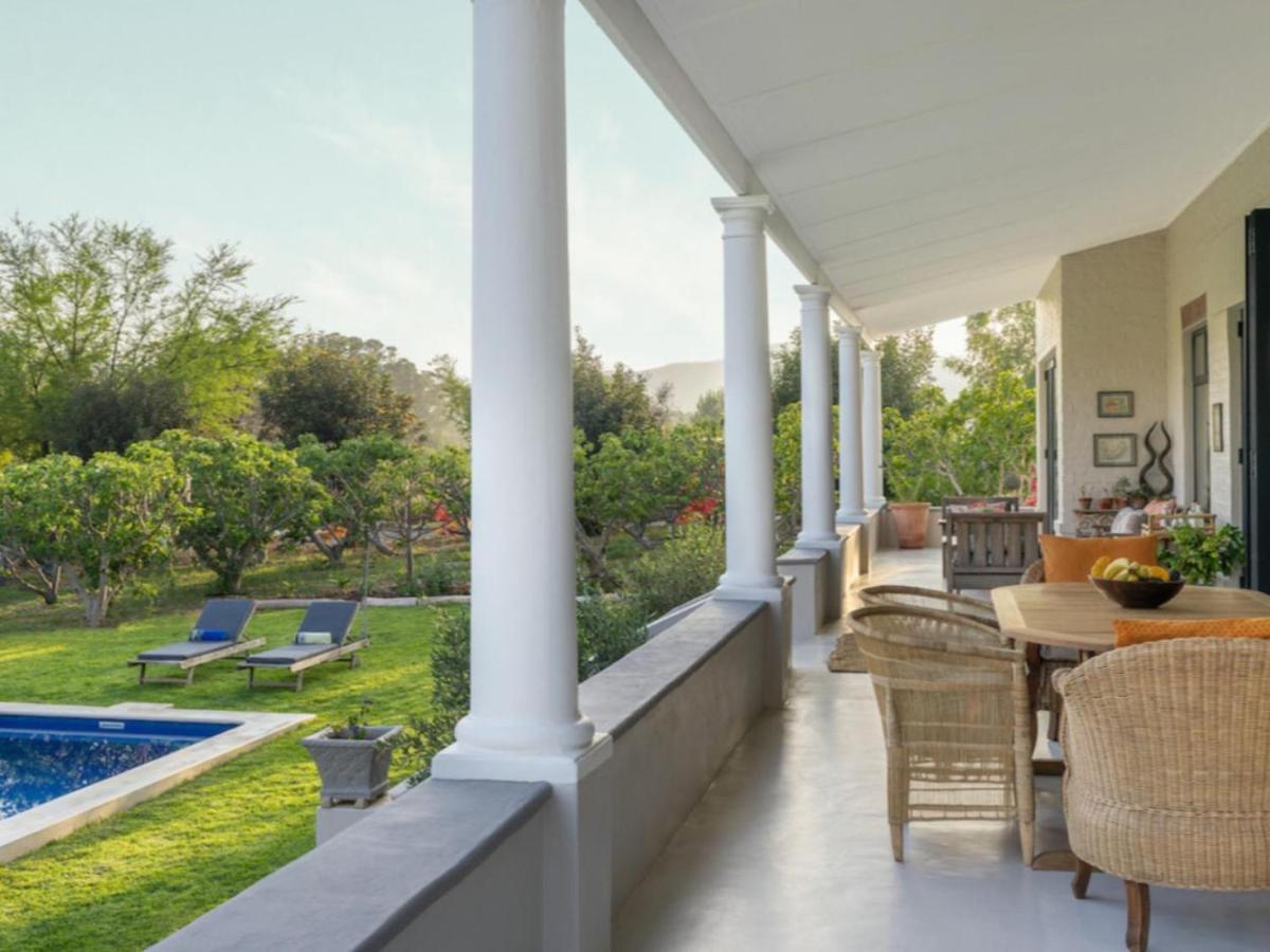Magnifik Montagu Villa Екстериор снимка