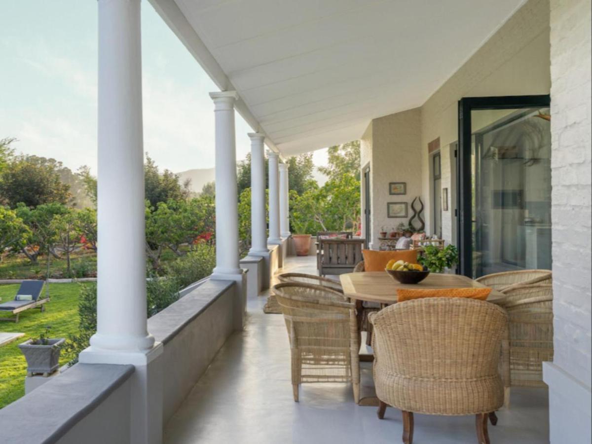Magnifik Montagu Villa Екстериор снимка